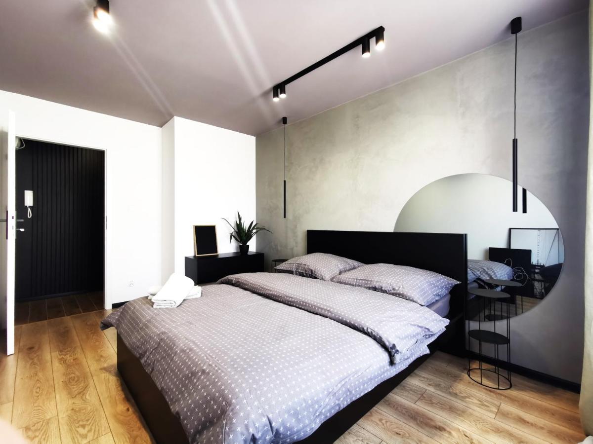 Gliniana Apartment ~ Self Check-In 24H ~ Lift Wroclaw Exterior photo